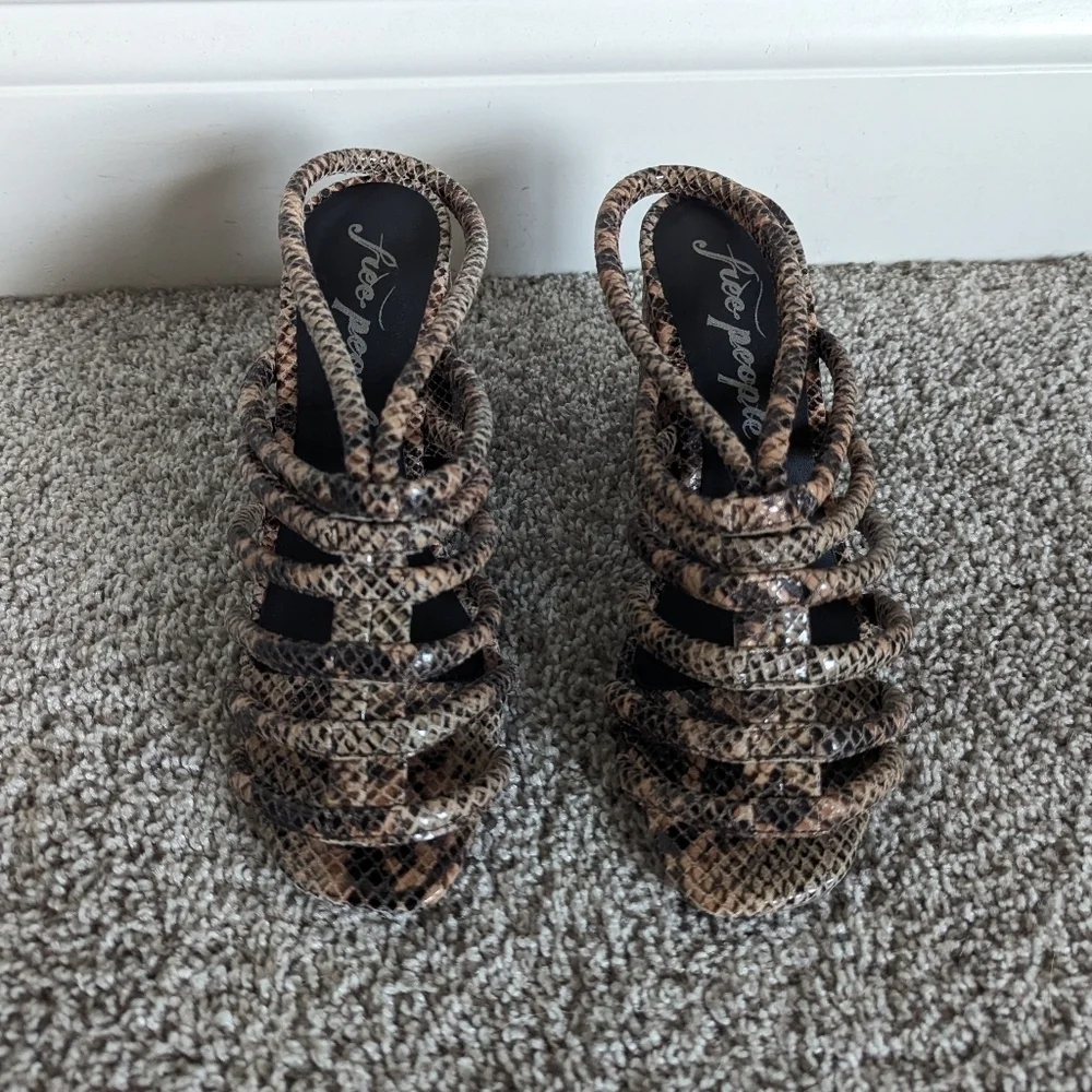 Free People Colette Cinched Heel Sandal - Python sz 6 NWT